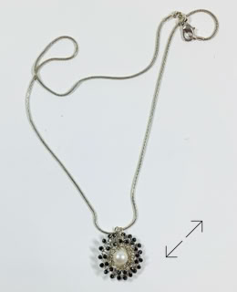 ketting, gehaakt zilverdraad, zwarte spinel, zoutwater parel, Danarts