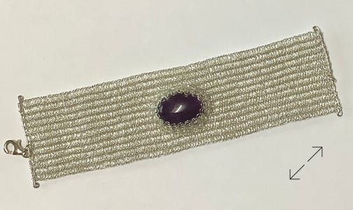brede armband, zilverdraad,  ISK techniek, kleine witte agaat, Amethyst (18 x 25 mm), Daniëlle Broekhuizen-Mazzola en witte agaat