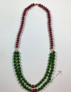 ketting, necklace, 2 rijen smaragd, 1 rij robijn, hand geknoopt, Danarts