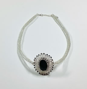 ketting, necklace, zilverdraad, ISK haak techniek, zwarte onyx, Daniëlle Broekhuizen-Mazzola, zwarte spinel